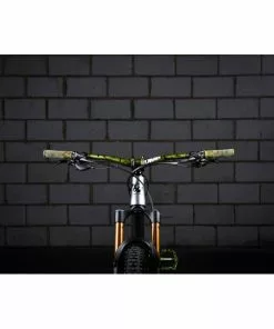 DMR Wingbar Limited Edition Handlebar -Outlet Bremser Store DMR Liquid Camo Handlebar Feature 1